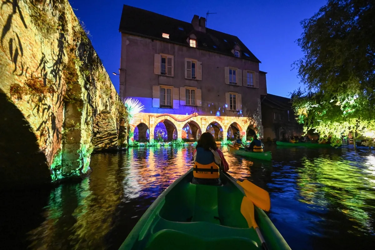 Canoes on the Eure in Chartres